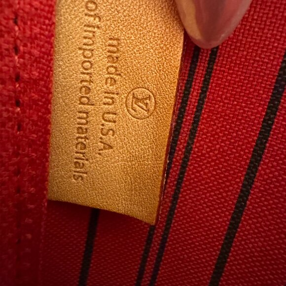 Louis Vuitton Neverfull MM Monogram Tote - Excellent Condition! - Picture 4 of 9